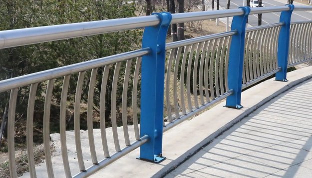 不銹鋼復合管護欄